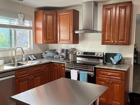 3rd image of 36 Brooks Ave APT D