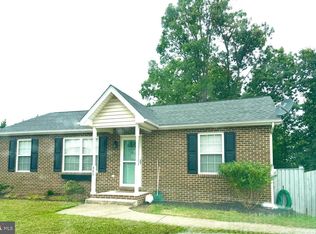 725 Christiansen Dr, Strasburg, VA 22657