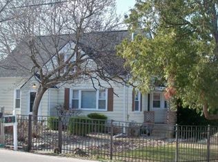 30312 Beach View Ln, Waterford, WI 53185