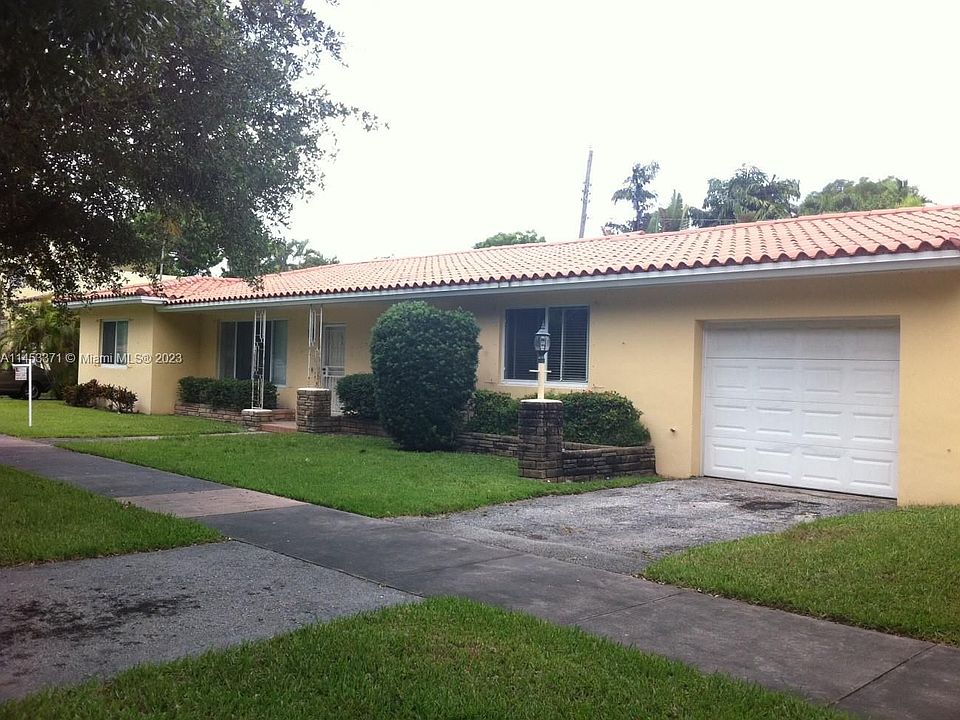1st image of 1216 Granada Blvd