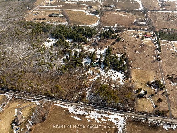 3rd image of 262 Golf Course Rd