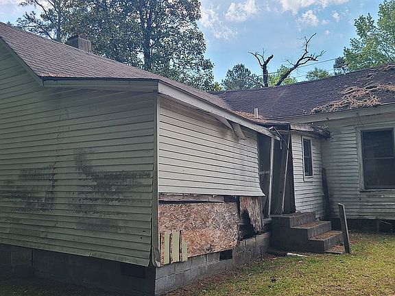 4th image of 214 E Central St