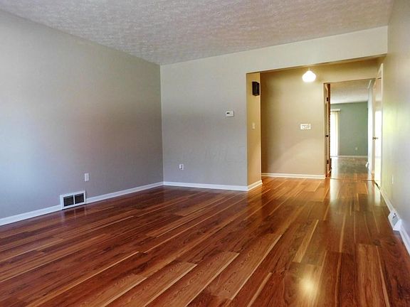 5th image of 1090 Tiffany Dr