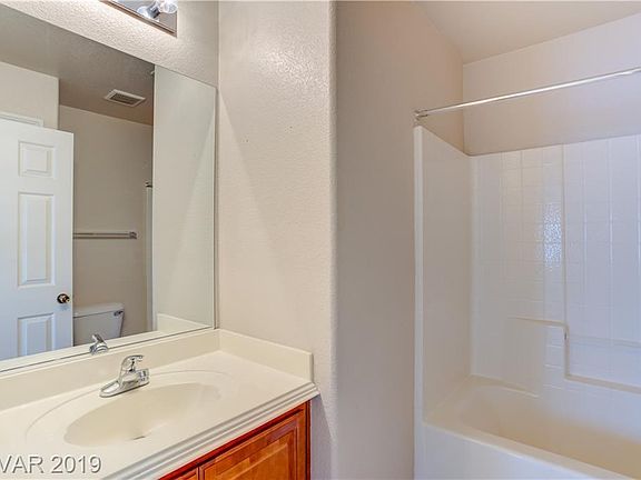 4th image of 2093 Scanlon Ferry Ct Unit 101