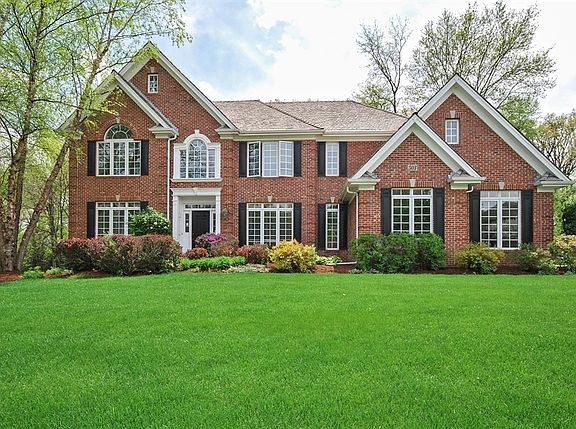 3rd image of 503 Oxmoor Ct