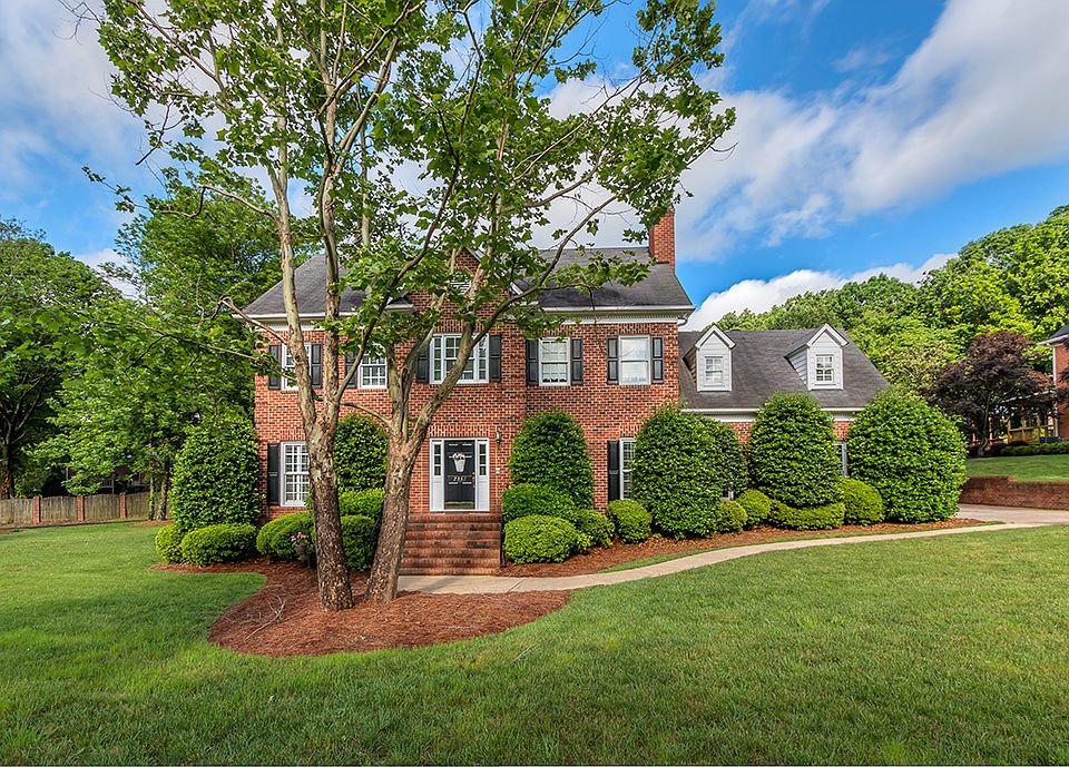 1st image of 2332 Oakmeade Dr