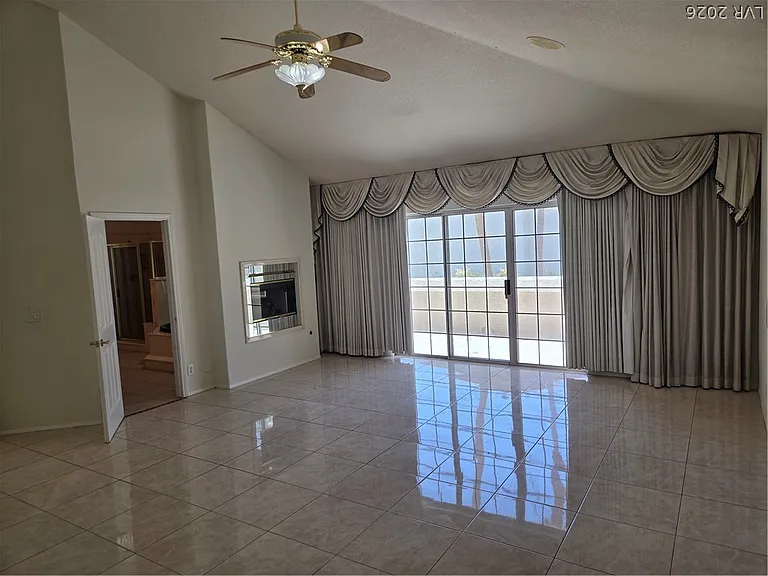 3013 W Oakey Blvd — Photo 12