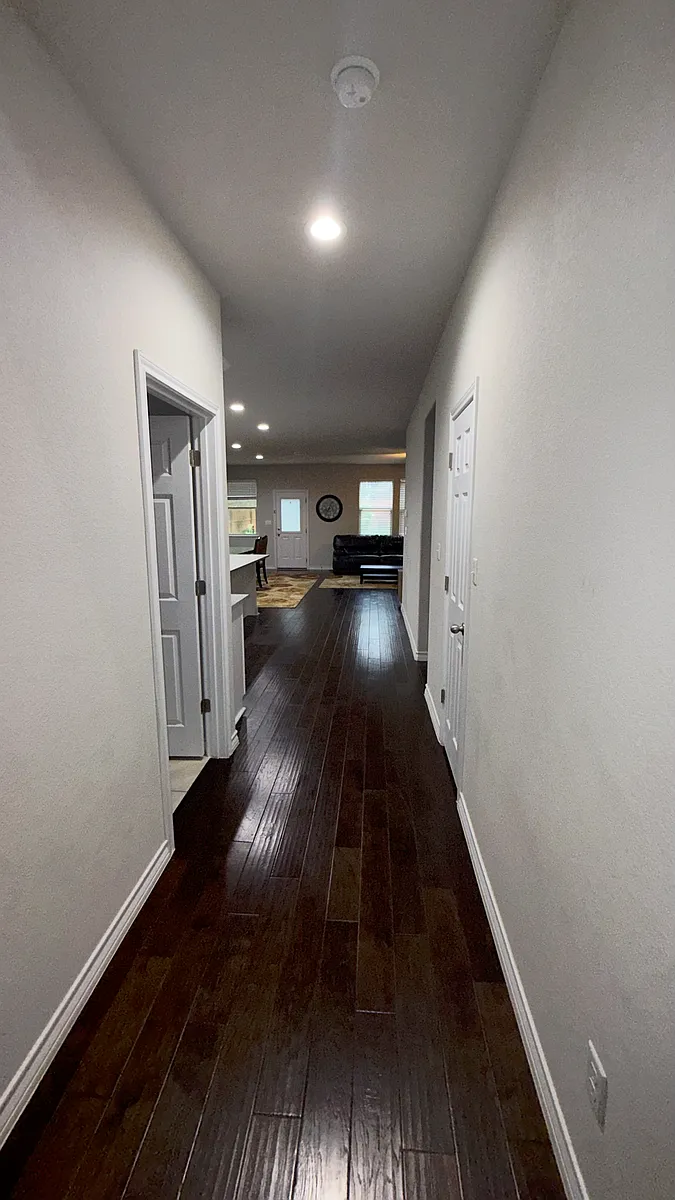 entrance - 340 Mary Max Cir
