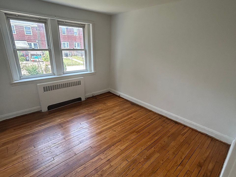 1st image of 24 Enjay Ave