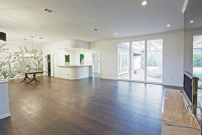 1st image of 3217 Squireswood Dr