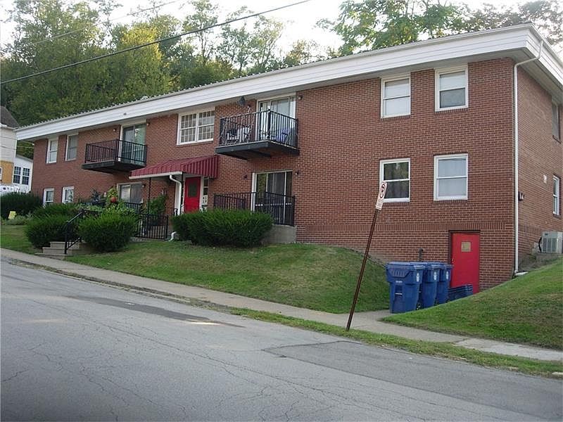 2nd image of 901 Crescent Ave