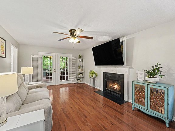 3rd image of 153 Smiths Creek Dr
