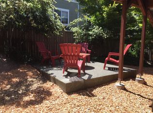 735 N 94th St UNIT 1, Seattle, WA 98103