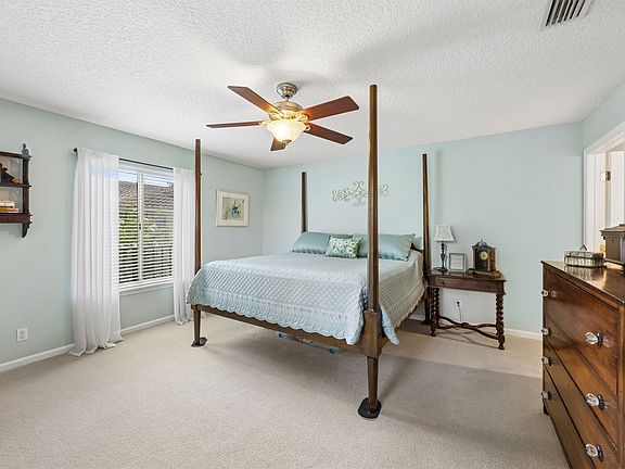 4th image of 3815 La Vista Cir