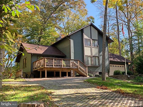 2nd image of 6202 Blossom Ln