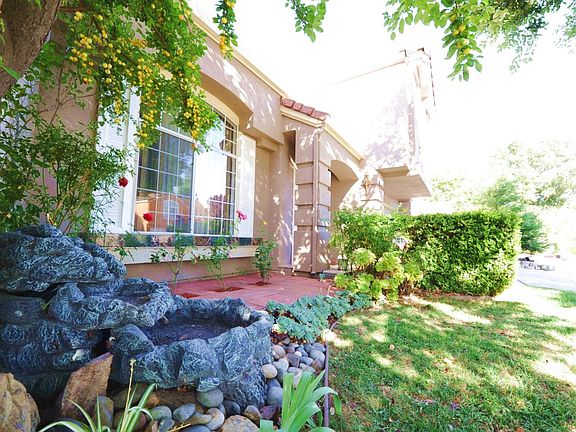 3rd image of 7352 Prindiville Dr