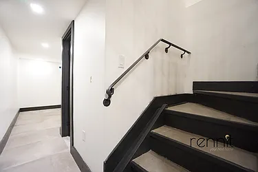 Rented by Rennit Inc.