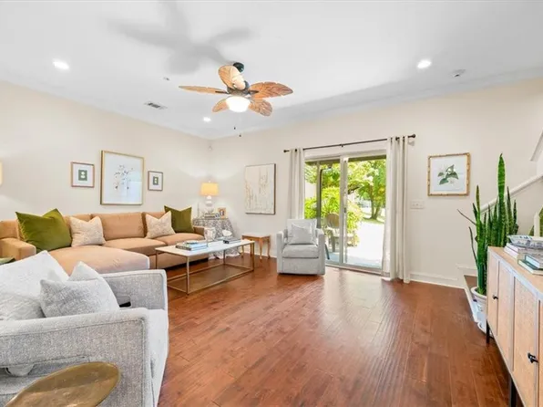 1202 Reserve Ln, Saint Simons Island, GA 31522
