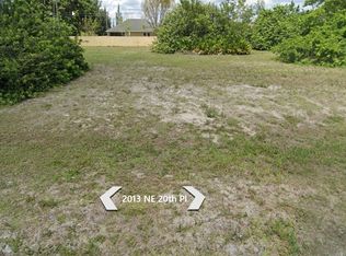 2013 NE 20th Pl, Cape Coral, FL 33909