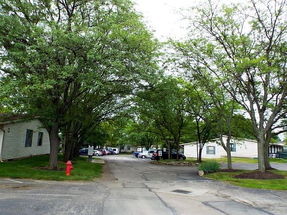 3rd image of 5561 Pipers Meadow Dr