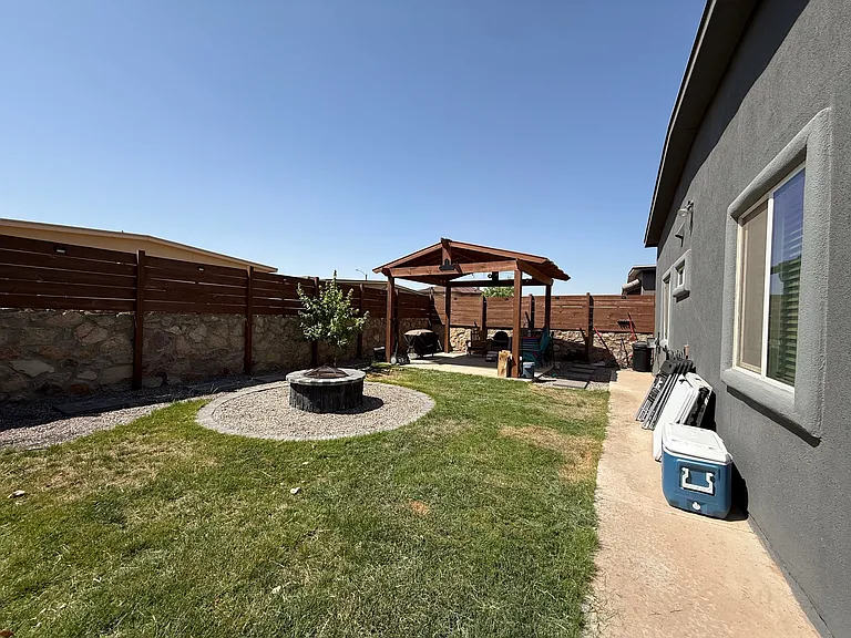 3856 Loma Cortez Dr — Photo 27