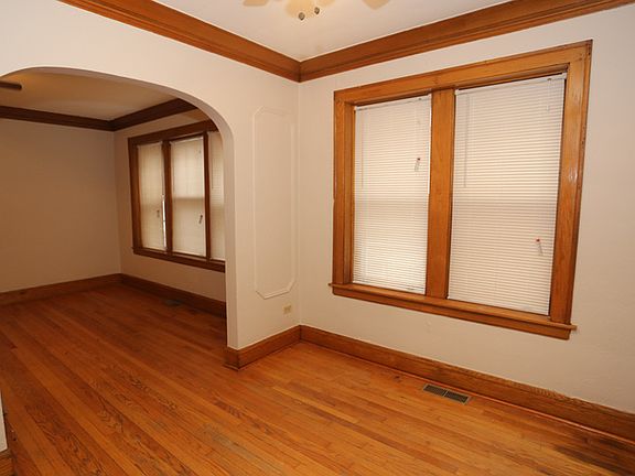 3rd image of 3842-44 N Bernard St #3844-1A