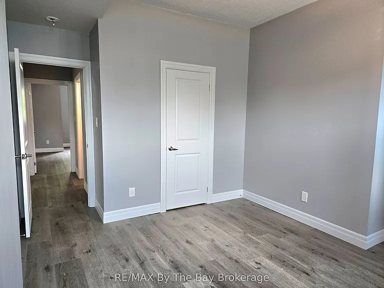 93 Allegra Dr #LOWER — Photo 17
