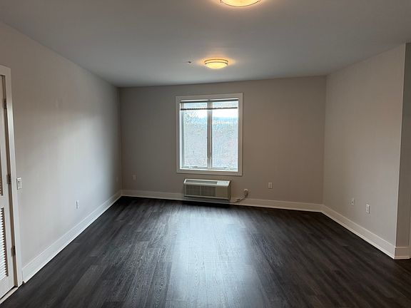 5th image of 2301 Lemoine Ave #502