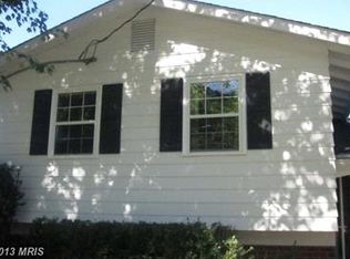 4946 Regina Dr, Annandale, VA 22003