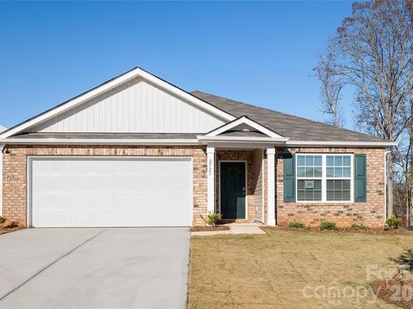193 Wildbrook Dr, Waynesville, NC 28785