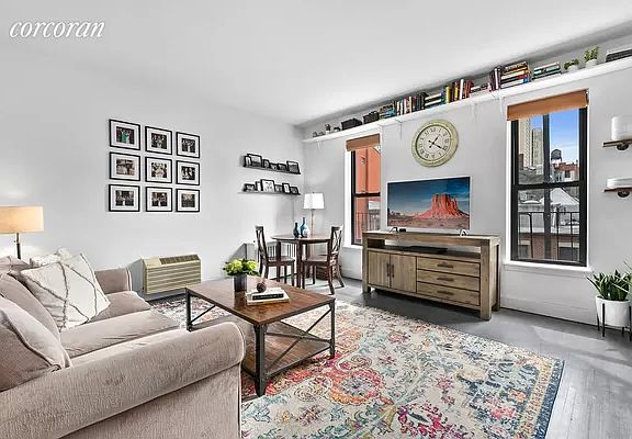 2nd image of 126 W 96th St APT 5E