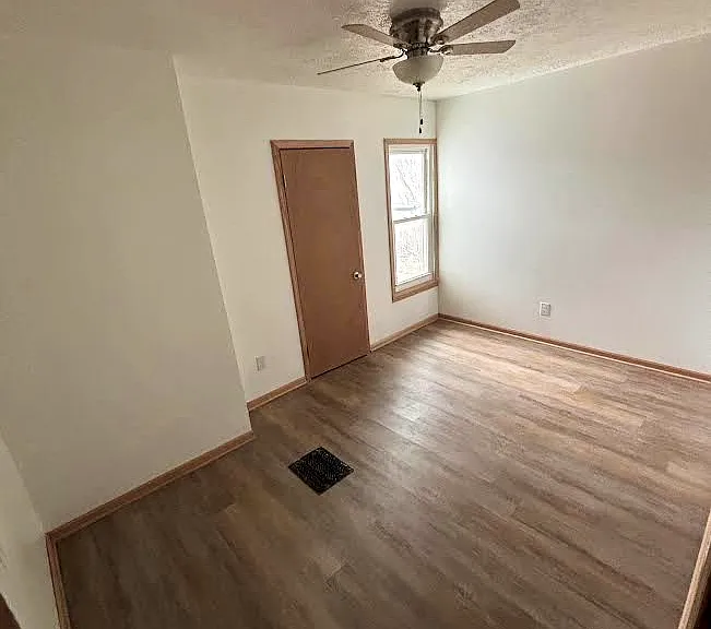 917 10th Ave #2 — Photo 4