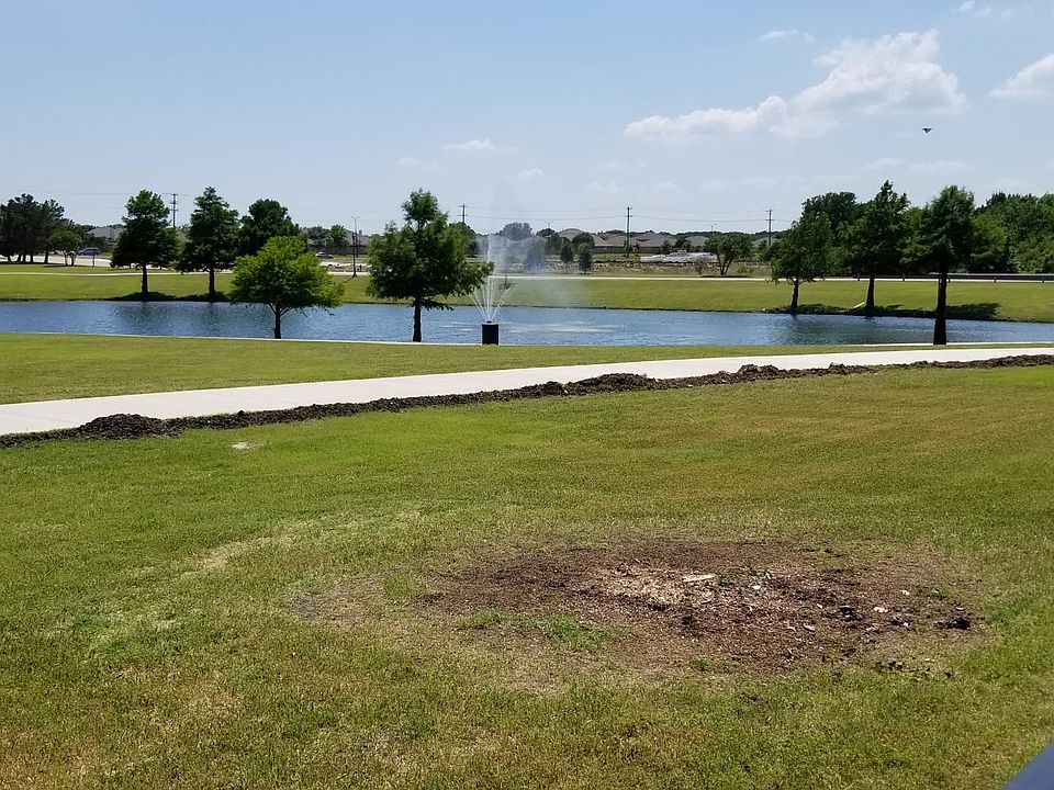 2nd image of 2220 Willow Dr