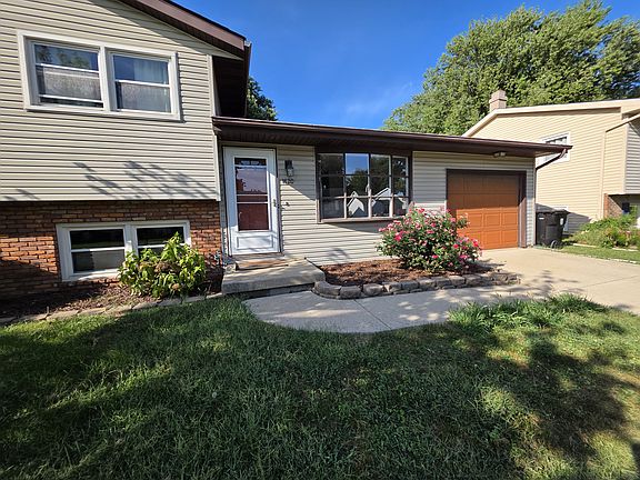 2nd image of 1820 Johnson Dr