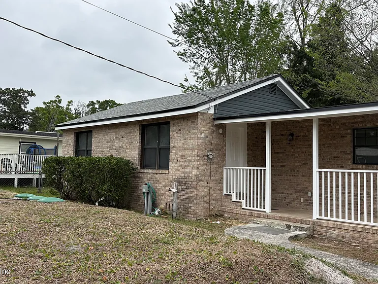 5933 Jammes Rd — Photo 2