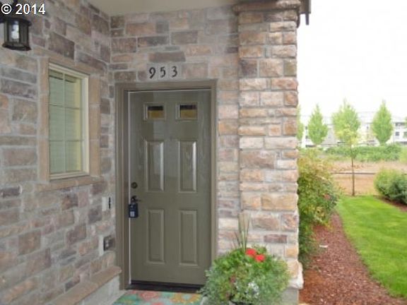 4th image of 953 NW Wheelock Pl