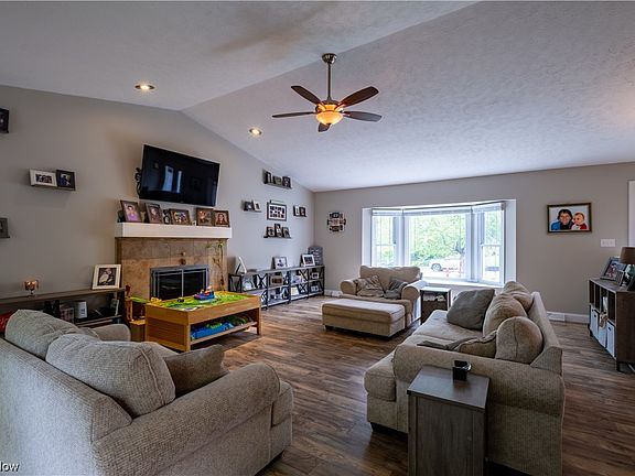 4th image of 7080 Anthony Ln
