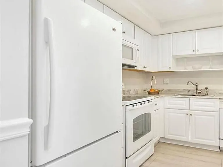 3800 Washington Rd #310 — Photo 4