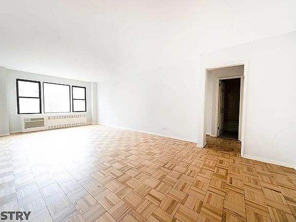4th image of 460 E 79th St APT 5F