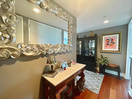 Rented by Addison Property Group | media 20