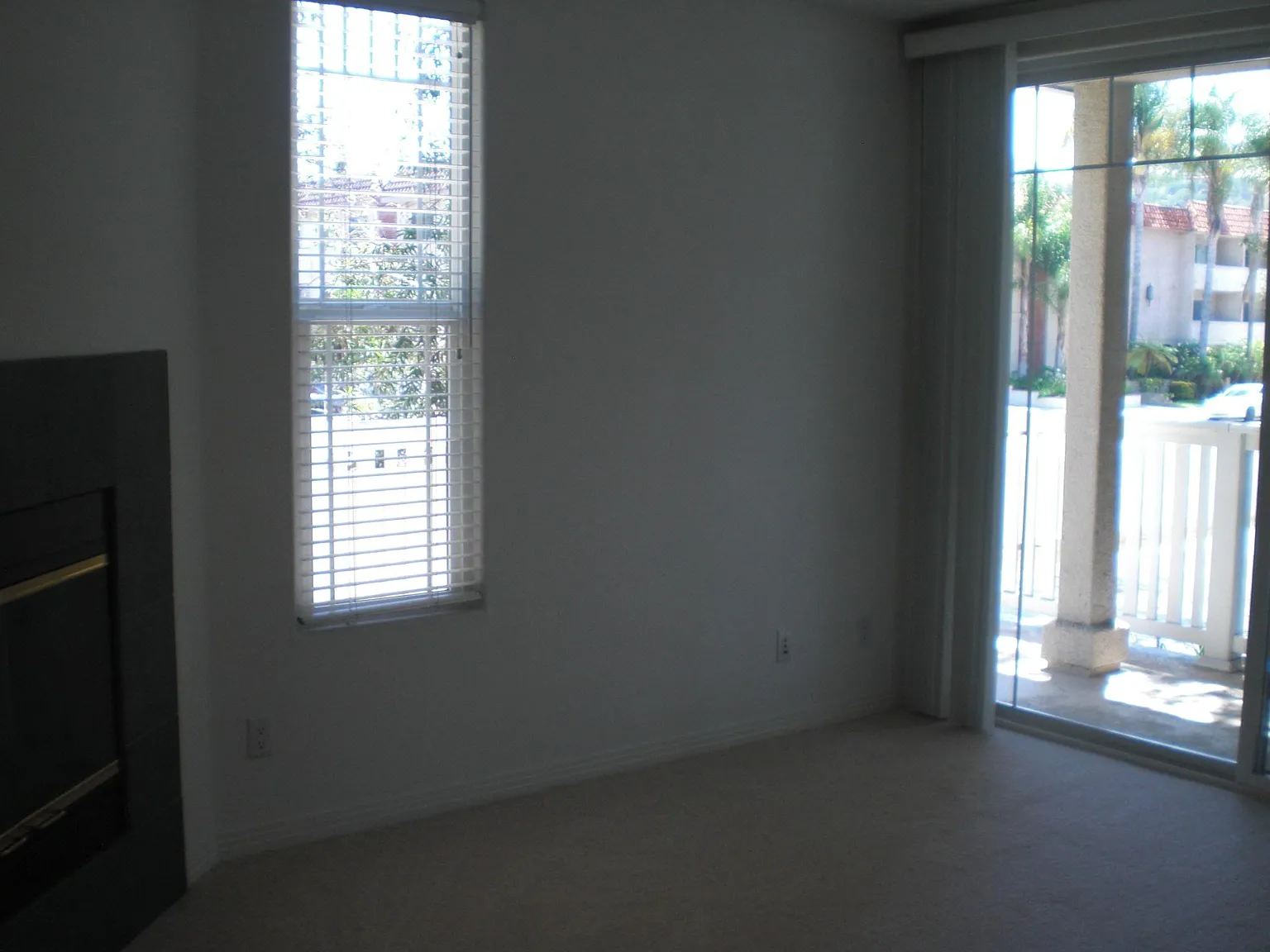 3 bed, 2.5 bath, 1700 sqft, $3,700 — Photo 4