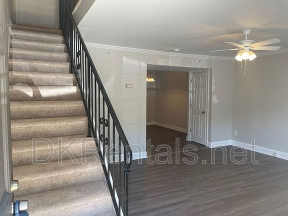 3rd image of 22 Villa Ct SE