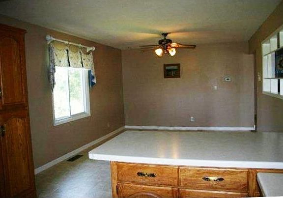 5th image of 16272 100th St