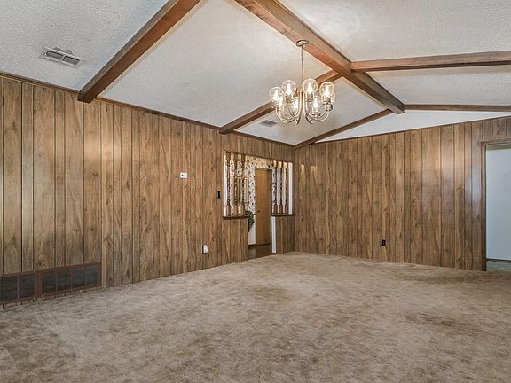 004_Living Room