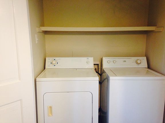 Washer/Dryer Included