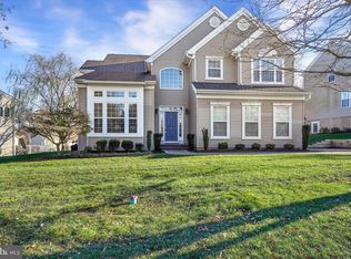 20 Venuti Dr, Aston, PA 19014