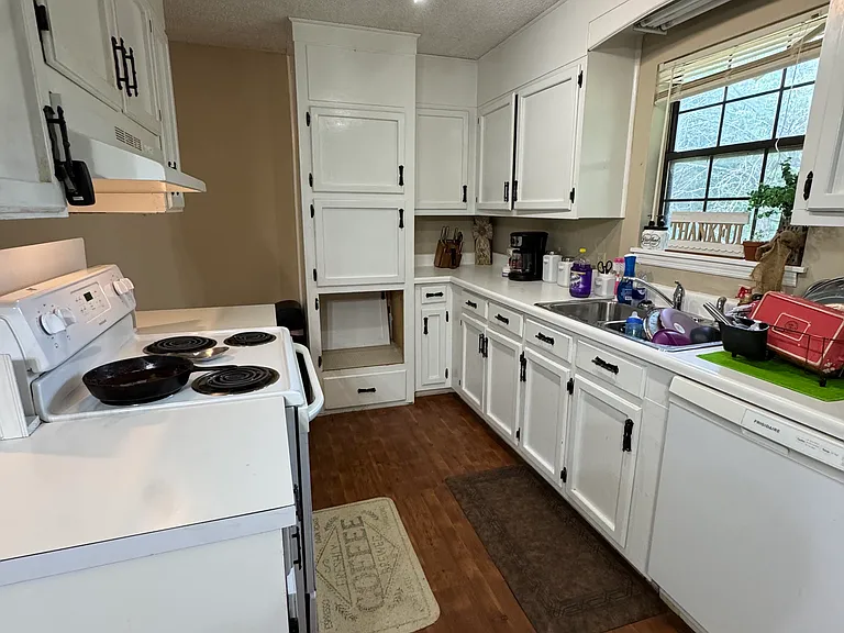 106 Kenwood Dr — Photo 6