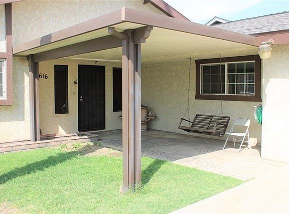 3rd image of 9616 Palmetto Ave