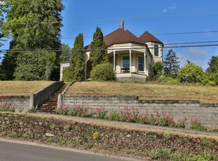 318 9th St, Hood River, OR 97031