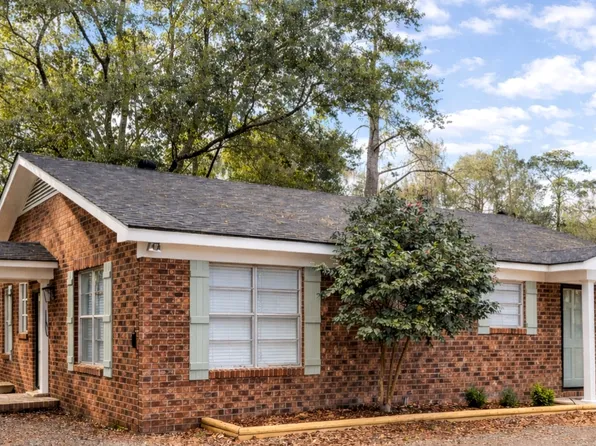 7601 La Roche Ave, Savannah, GA 31406